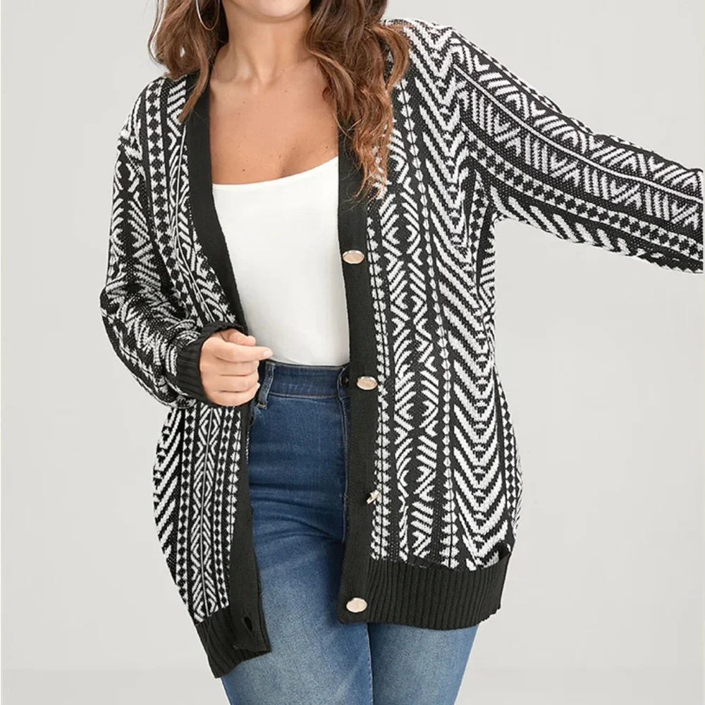 BLOOMCHIC Sweater - Picture 2 of 10